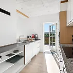 Aderice - 300m From The Sea By Interhome
